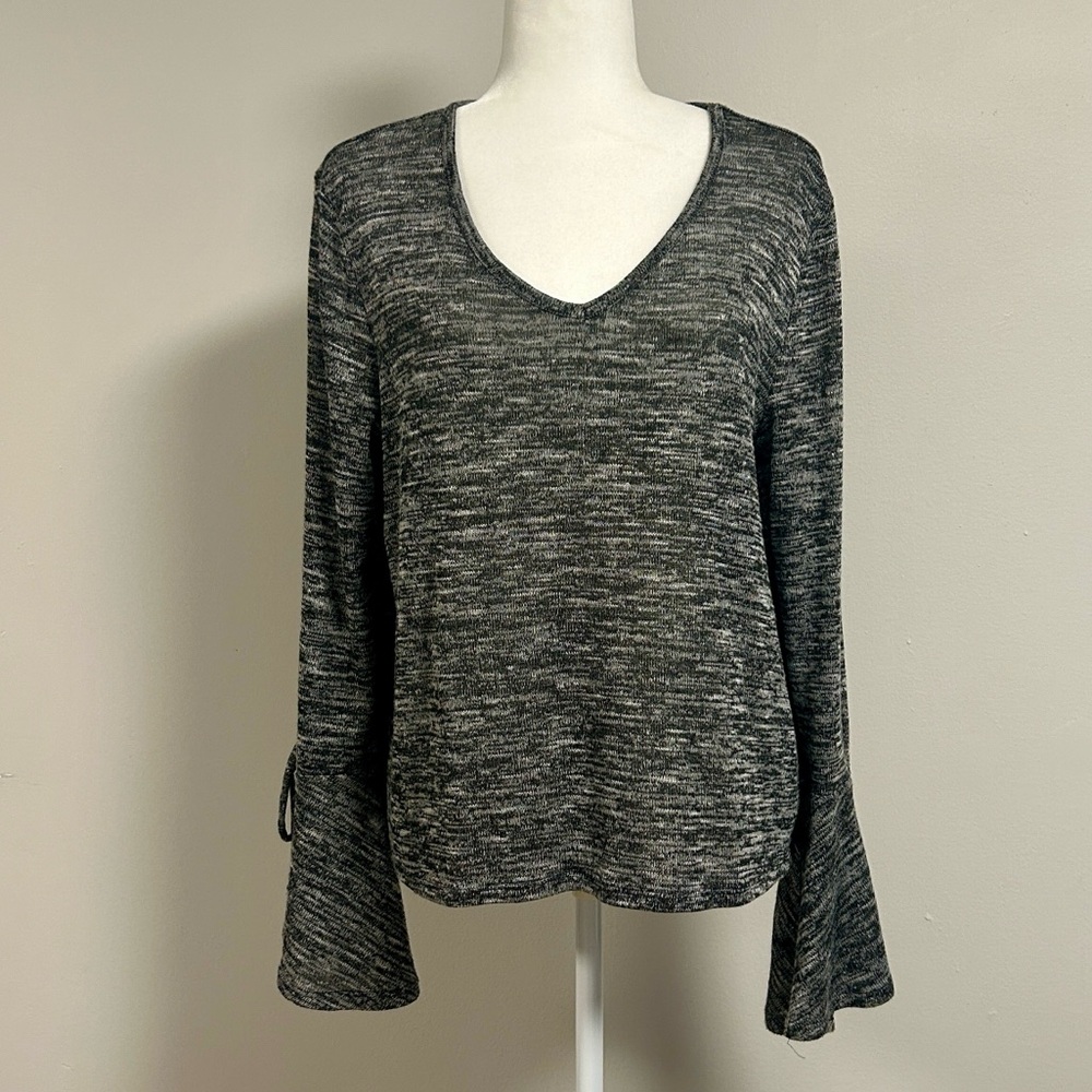 Bar III Gray V-Neck Bell Sleeve Top | Size XL